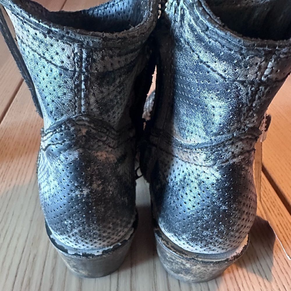 Corral Perforated Leather Ankle Boot Bootie in Tan Chocolate - Size 5 NWT NWOB - Picture 4 of 11